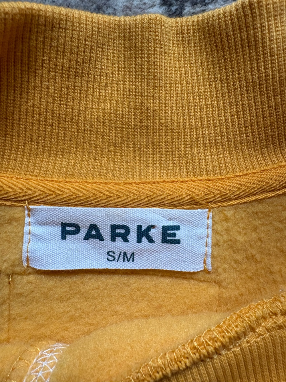 Parke Classic Mockneck Sweatshirt in Apricot size S/M orange yellow - Picture 12 of 12